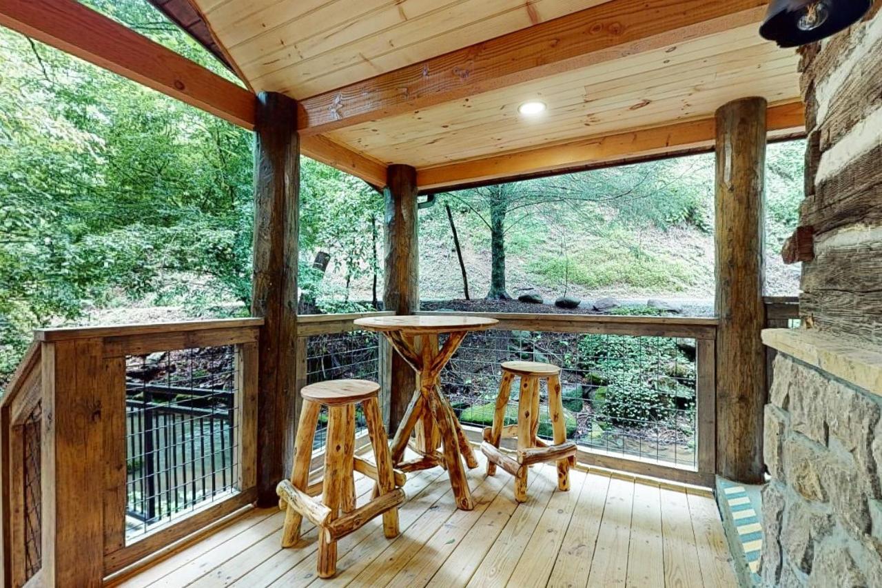 Villa Down The Creek à Gatlinburg Extérieur photo